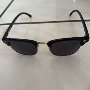 Foster Grant Black and Gold Glasses